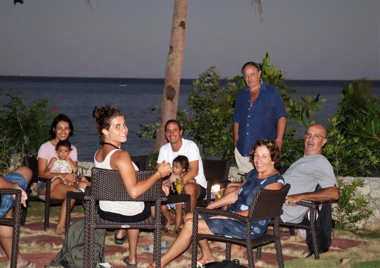 Island View Beachfront Resort Анда Экстерьер фото